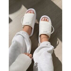 Nike Asuna 2 Slide White Wolf Women’s Size 9